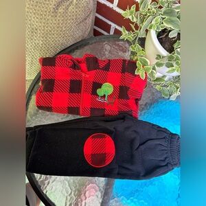 2 piece track suit red and black checkered | size 24m
